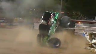 A BLAST FROM THE PAST! Watching Monster Truck Events: Monster Jam World Finals 3 Freestyle #12