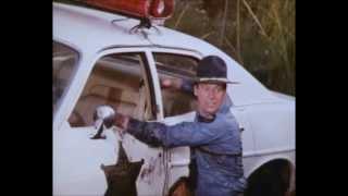 Dukes of Hazzard-Enos in a hurry