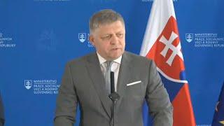 Tlačová konferencia premiéra Slovenskej republiky a ministra práce￼ sociálnych veci a rodiny
