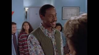 Tim Russ in "SeaQuest DSV" (1993) - sci fi TV Show series scene - Season 1 - Episode 12