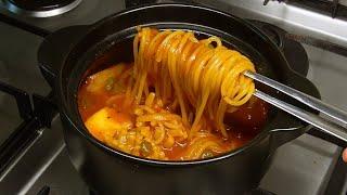 Eng sub)I put pasta noodles in a pot and it turned out to be the best ever!!