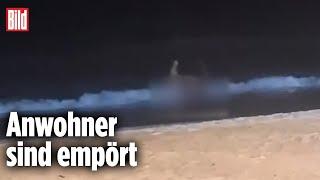 THAILAND: Polizei jagt Touristen nach flottem Dreier am Strand