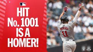 Rafael Devers' slams his 19th home run of the year!