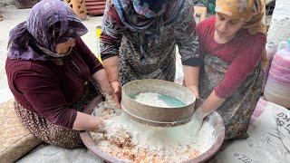 Tarhana yapımına başladık öğlen yemeği etli ekmek