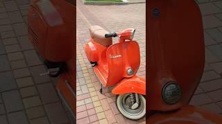 Итальянский мотороллер Vespa производства Piaggio. #shorts #короткиевидео #мотороллер