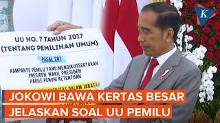 Jokowi Bawa Kertas Besar, Tunjukkan Aturan soal Presiden Boleh Kampanye