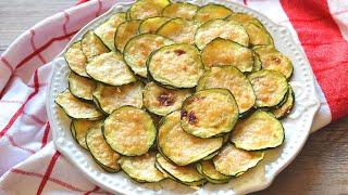 Chips de calabacín (zucchini) con solo 2 ingredientes. Aperitivo riquísimo y saludable