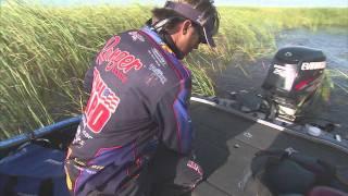 SMC 2012 SCOTT VS RANDALL THARP PT. 1 Learn how to catch Big Bass Flipping 101