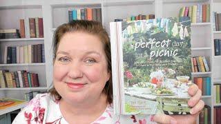 Cookbook Preview: A Perfect Day for a Picnic by Tori Finch (2019) #cookbook #picnics #books