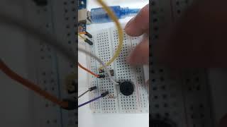 LA CUCARACHA CON BUZZER Y PULSADOR / ARDUINO