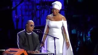 STEVIE WONDER Feat INDIA ARIE - ES UNA HIOSTORIA LIVE GNA NOSTALGIA CLASSE A