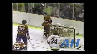 NHL Oct. 30, 1981 Terry O'Reilly,BOS v Larry Robinson,MTL (hits) Boston Bruins Montreal Canadiens