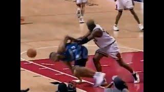 Grant Hill does his best Dennis Rodman imitation... against Dennis Rodman (1998)