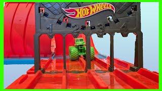 Play Hot Wheels Monster Truck Tracks