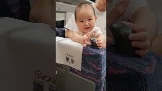 Chinese baby saying hello to Pakistani family.  Chinese baby v Pakistani family #shortvideo