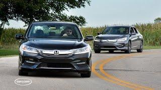 Should I Buy the 2017 Honda Accord V-6 or Four-Cylinder?