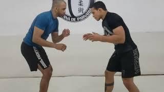 ARM-DRAG NO-GI. QUEDA + IDA PARA AS COSTAS + FINALIZAÇÃO COM EXPLICAÇÃO.  (BJJ)