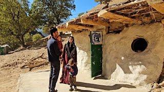 Fisherman's Heartwarming Return to His Family in the Mountains"