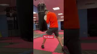 Body hook: amateur VS pro boxer.