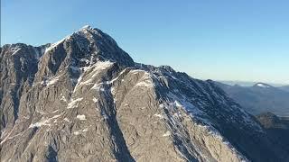 Stunning flight to Innsbruck crossing the Austrian alps