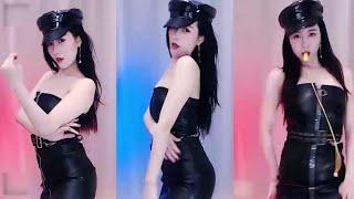 性感皮裙包裹白嫩的肉体-Best new Korean BJ韩国小姐姐边脱边跳！超性感揉奶热舞19+系列Sexy Korea Girl Dance