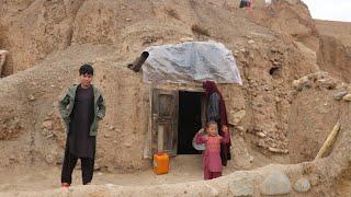 Tinggal di gua di musim dingin | Kehidupan 2000 tahun lalu di Afganistan