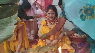 haldi par dulhan ki  quite  si smile   #short vedio@mamtamauryadance 🩰