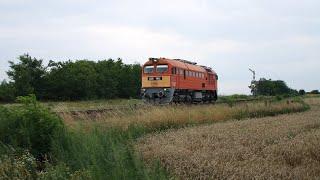 Hungarian "Szergej" 628-145 passes the home signal in Börgönd