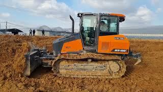 New DEVELON DD100 Dozer Grading