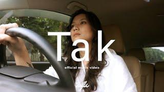 Danilla - Tak (Official Music Video)