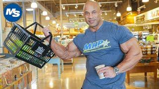 Grocery Shopping On The Road w/ Pro Bodybuilders | Victor Martinez's Bodybuilding Snacks