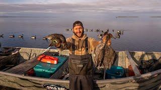 Duck Hunting Alaska Pintails and Aleutian Teal on a Low Tide!!