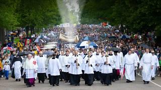 Experience the Breathtaking Eucharistic Procession with 7,000 Catholics | Eucharistic Revival