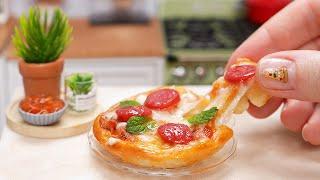 Восхитительная Миниатюрная Пицца Пепперони! | Настоящая Еда в Уменьшенном Размере | Мини Кухня