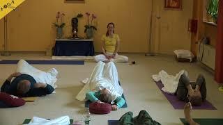 Patanjalis Ashtanga - Yoga Class with Kaivalya