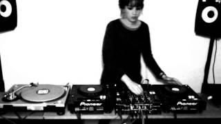 Dj Paula Vélez / Acid Techno 3 Decks