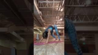 yuko_yoga4 - #22 push-up challenge @BreeOlson - top periscope video