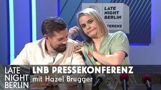 Hazel Brugger erklärt die "Trennung" von Thomas | LNB Pressekonferenz | Late Night Berlin