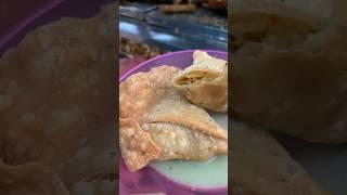 Baarish aur samosay #baarish #raining #samosa #samosarecipe #samosachaat #food