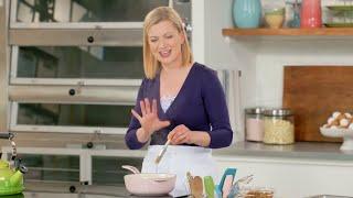 Professional Baker Teaches You How To Make PUMPKIN BARS!