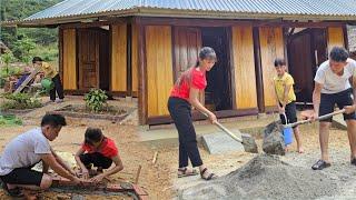 The teacher helped the uncle and Phuong Vy build a flower garden, making the uncle feel happy