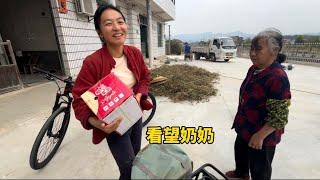 奶奶家最近大搞建設，小兩口過去看看情況，幫忙打打下手