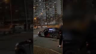 В Москве русские парни заступились за своих девушек, к которым приставали армяне в ресторане.