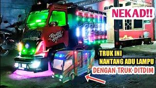 Berani Sekali‼️Truk Kaper Mutermuter Nantang Adu Lampu Dengan Truk Ditdim