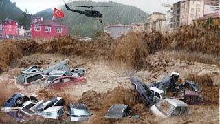 FLOODS Like TSUNAMI! Turkey UNDER WATER! HOMES & CARS Washed Away in HORRIFIC Floods in Ordu, Turkey