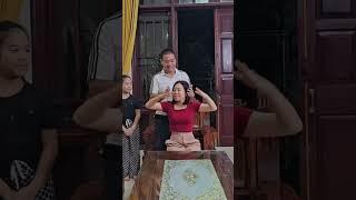 Father and daughter combine to tease mother p01 #funnyfamily #H2Bfamily #shorts