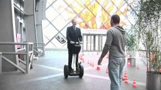 Reinhard Flötotto trifft...Segway | Test-Fahrt Personal-Transporter - E-world 2011 Essen