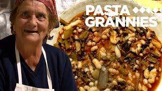 Pasta Grannies enjoy Calabrian beans, greens and 'stranguggi' pasta!