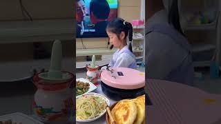 "Mia’s Cooking Hacks!  Amazing Gadgets & Kitchen Tools for Everyday Fun | #Shorts"