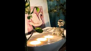 DIY Halloween Candle￼ - Skeleton in a Bath